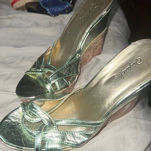 Metallic Light Green Wedges